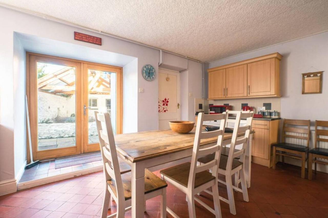 Cosy Welsh Cottage In St Davids Centre With Garden Eksteriør billede