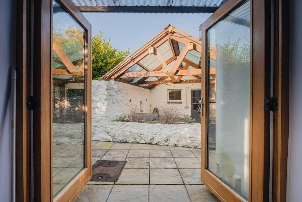 Cosy Welsh Cottage In St Davids Centre With Garden Eksteriør billede