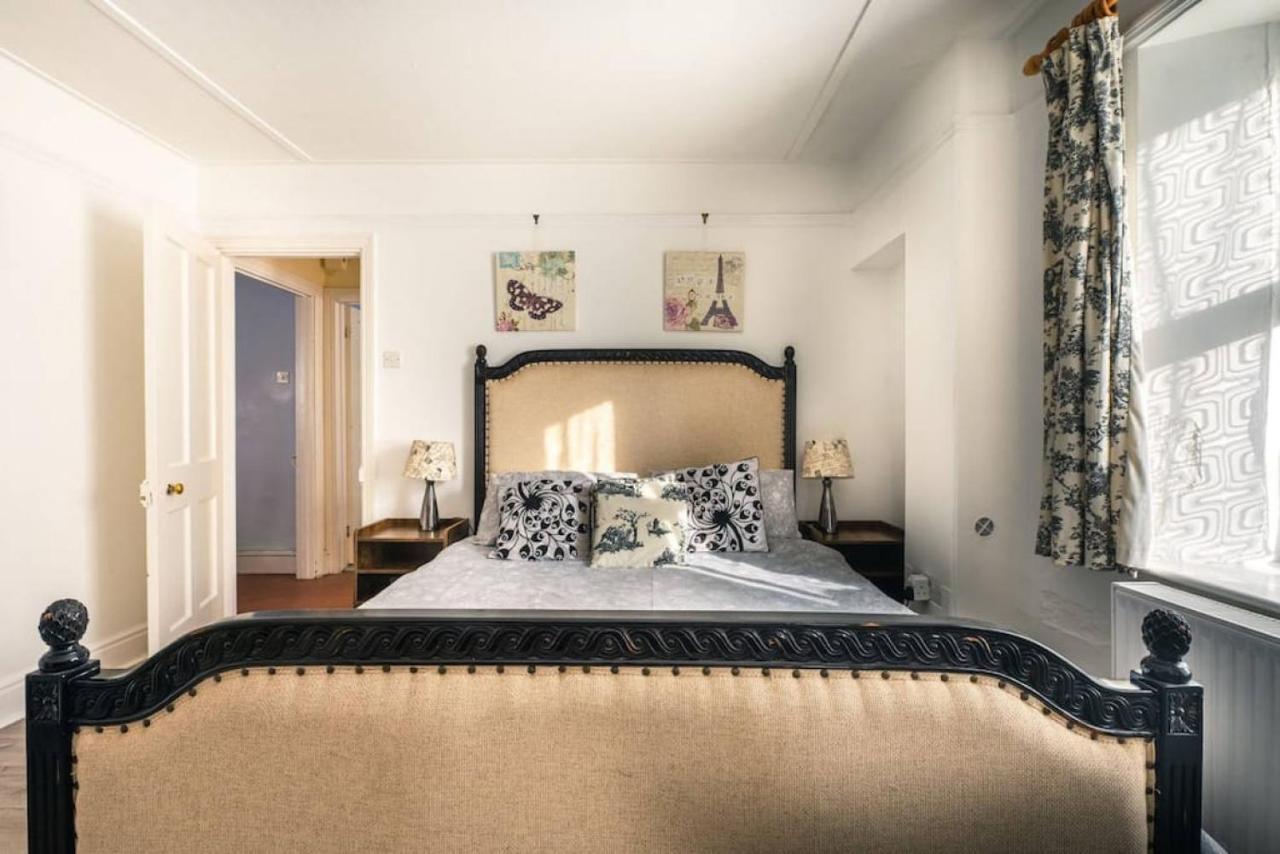 Cosy Welsh Cottage In St Davids Centre With Garden Eksteriør billede